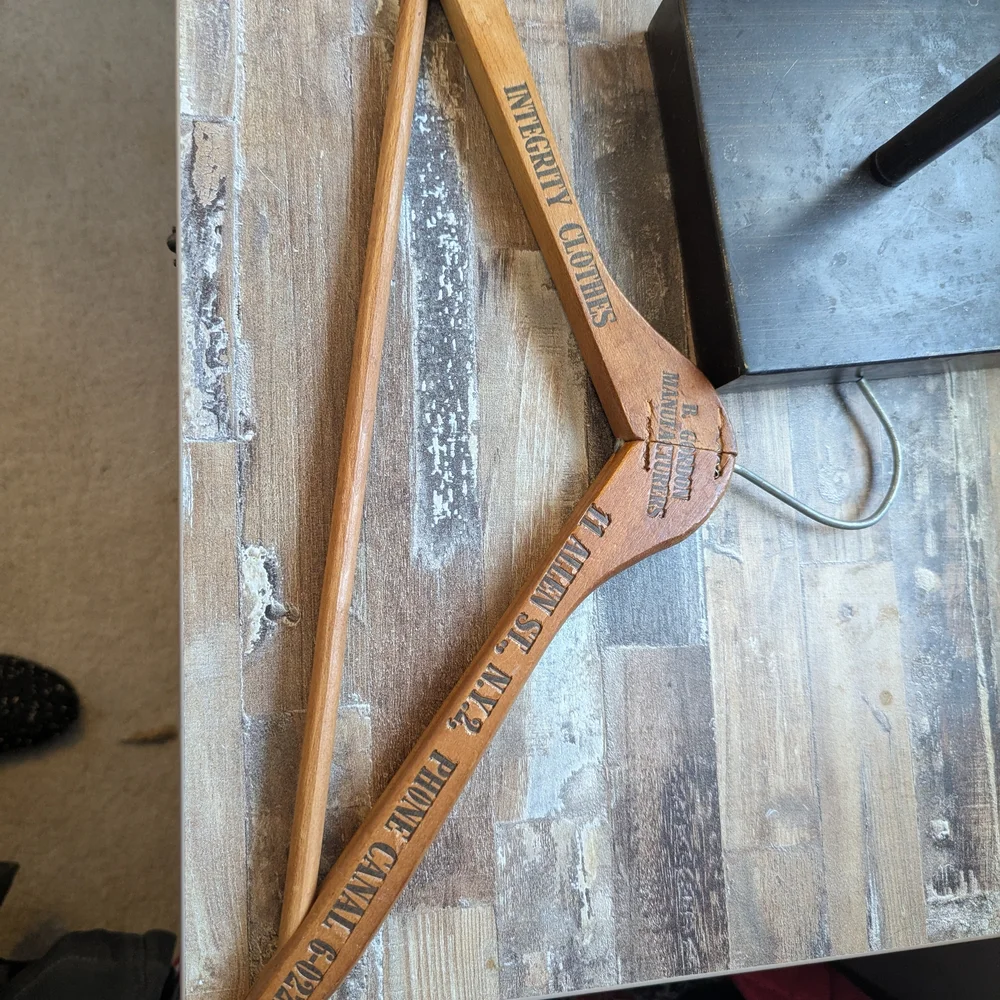 Wooden Hanger - Natural Brown